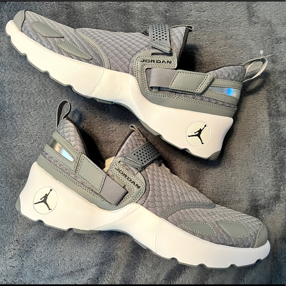 Jordan Trunner LX Men’s Size 12 shoes in cool-grey/black/white